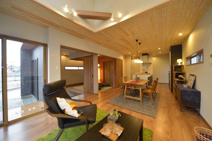 耐震性能×宮崎の町家風モダンの家