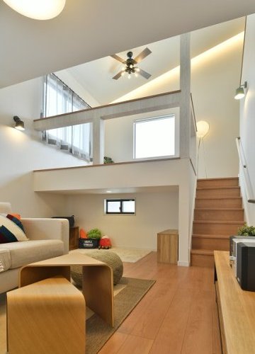 空間の広がりを感じる開放的な
スキップフロアのある住まい　