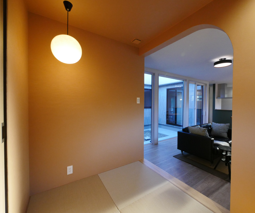 多目的に使える「小上がりの和室」