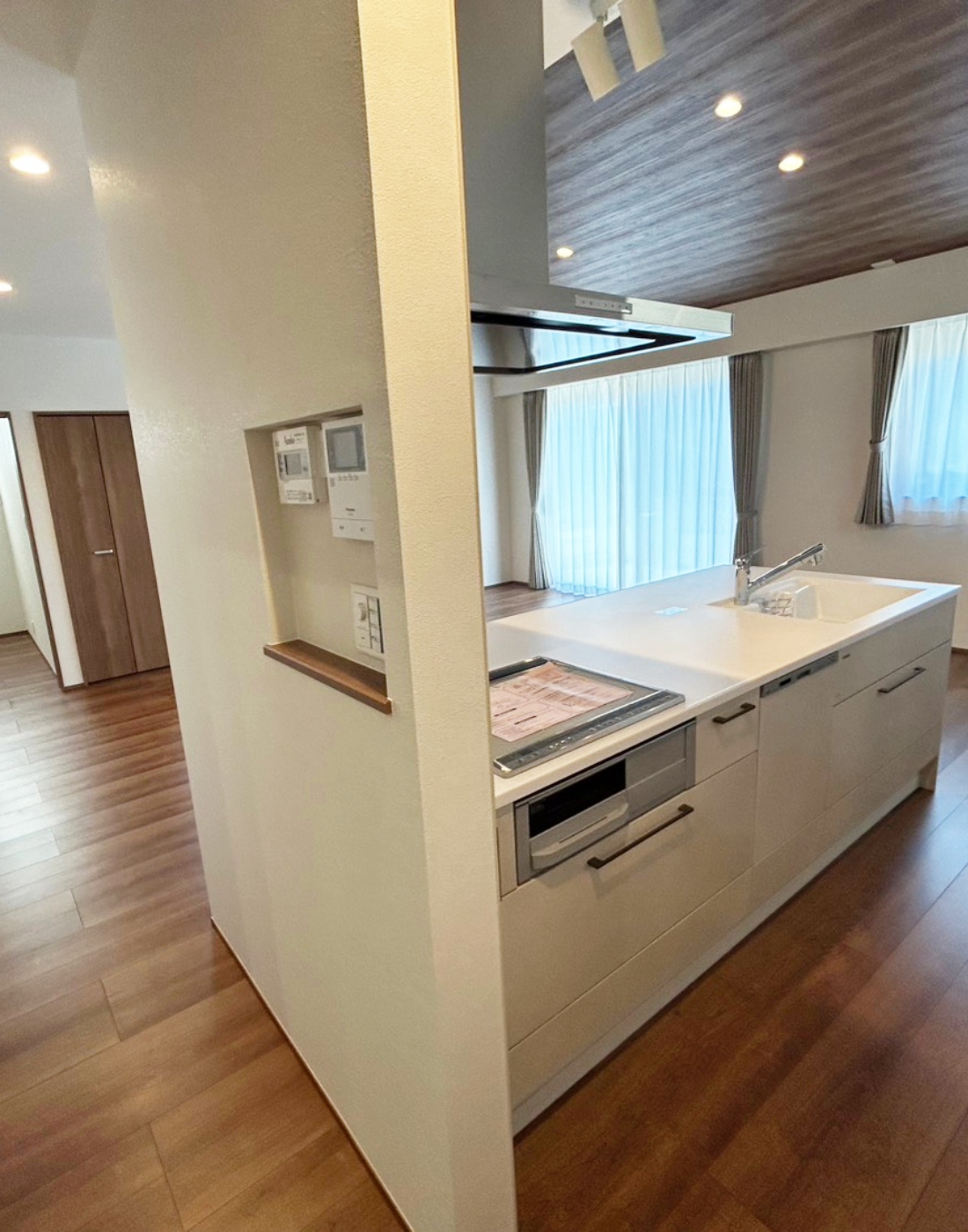 フラットにつながる、平屋ならではの暮らしやすさ